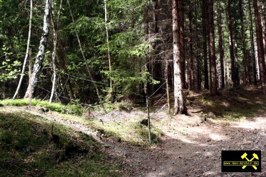 SDAG Wismut Schurf 19 bei Schacht 216 im Revier Johanngeorgenstadt, Erzgebirge, Sachsen - 21.05.2009 (8).jpg